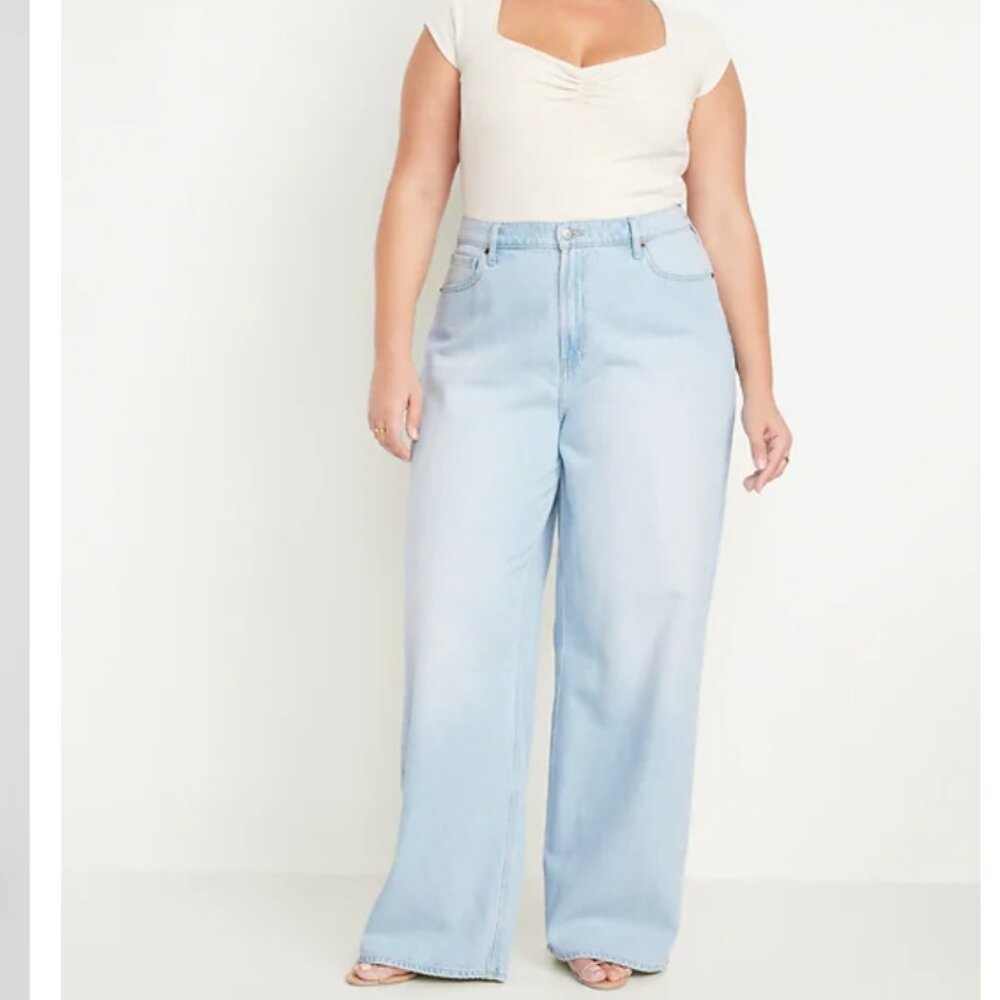Old Navy Light Wash Wide Leg Jeans